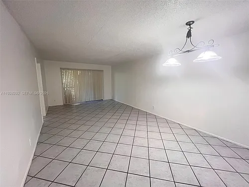 7820 Colony Cir S Photo 1