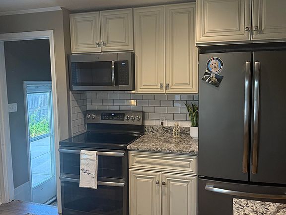 3rd image of 54208 Ironwood Rd