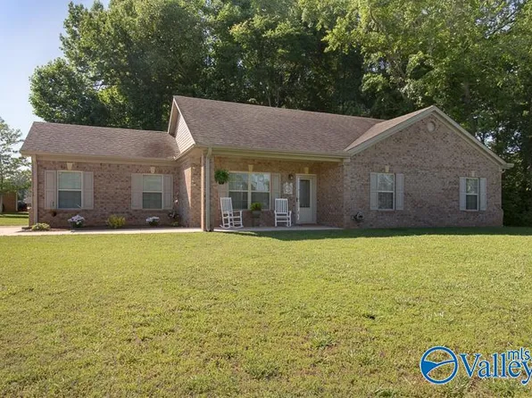 100 Lacebark Dr, Toney, AL 35773