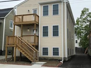 39 Waverly St #1, Providence, RI 02907