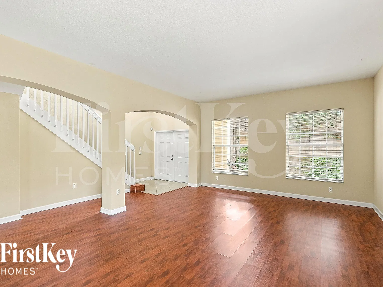 4 bed, 4.0 bath, 2383 sqft, $2,540 — Photo 2