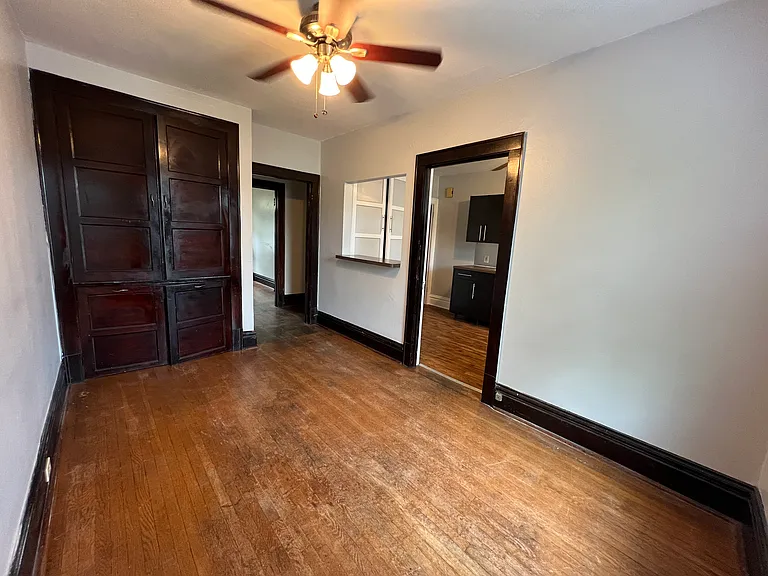 2702 Center St #3 — Photo 5