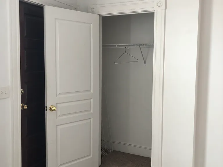 823 Bowe St #B — Photo 6