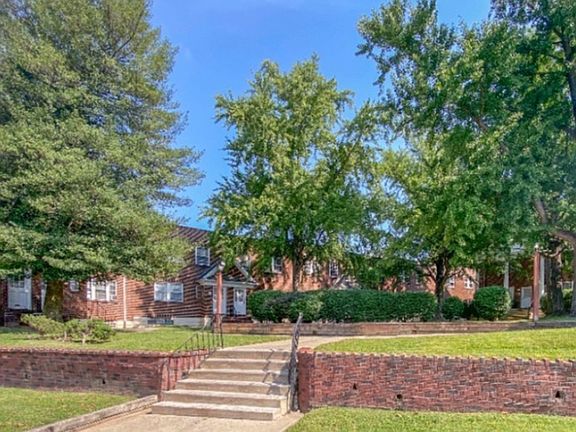 2nd image of 5051 Oxford Ave APT 18
