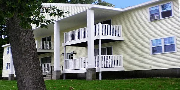 Saratoga Garden Apartments — Photo 13