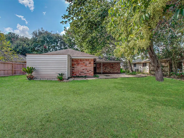 1806 Cypress Dr — Photo 19