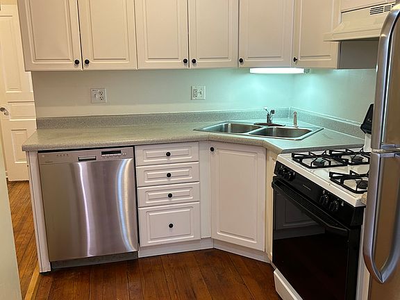 5th image of 2018 N Leavitt St #1F