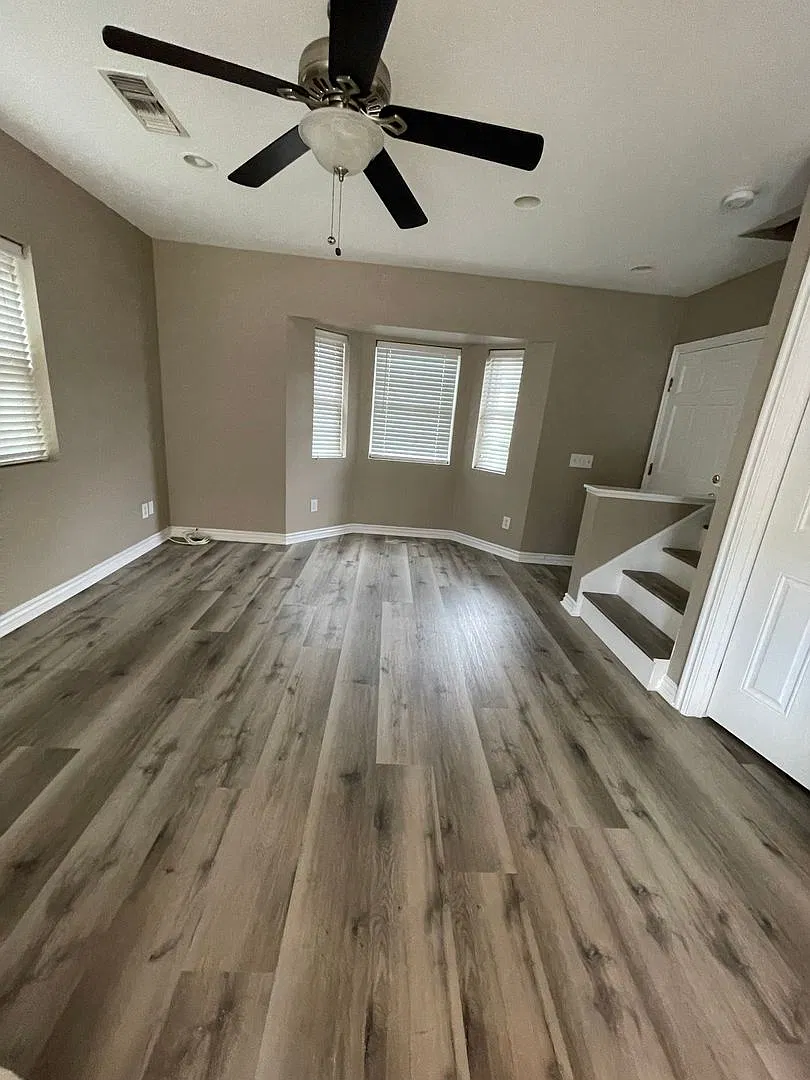 Beautiful 2 br/2Bth Back-end home with large backyard — Photo 4