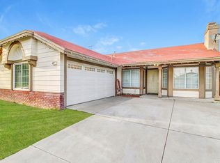 266 Sunny Halo Ct, Perris, CA 92571