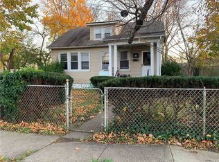 330 Clayton St, Central Islip, NY 11722