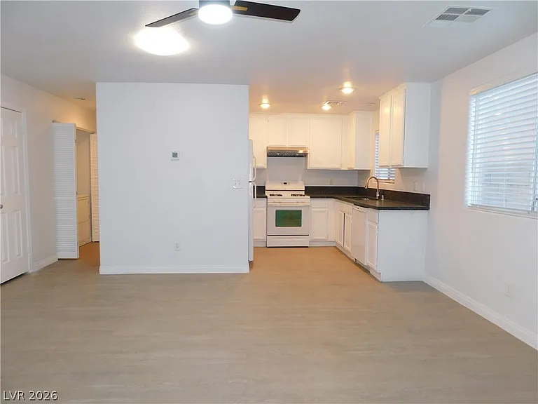 7859 Treasure Ship Ave — Photo 8