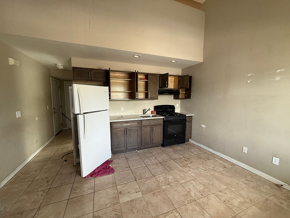 1st image of 2154 Richmond Ter Floor 2