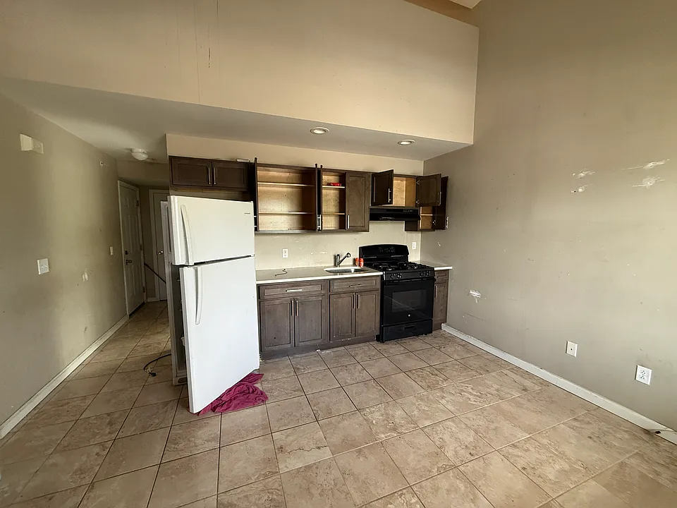 2154 Richmond Ter #2