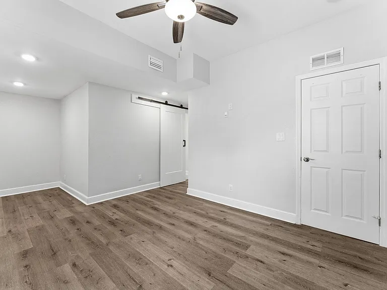 3314 N Jefferson St — Photo 18