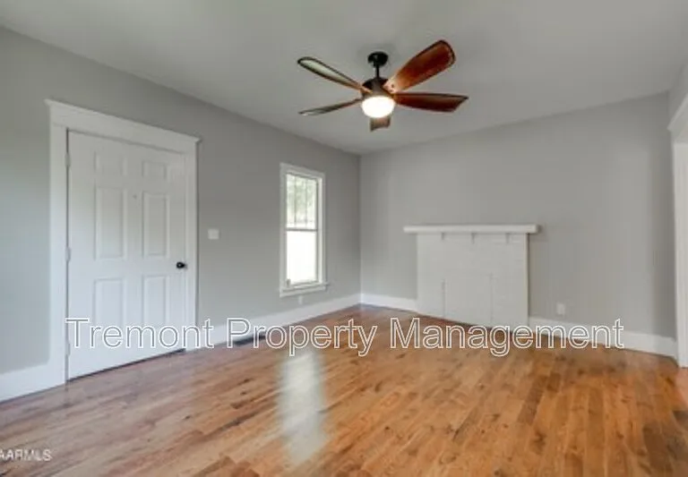 317 Peak St — Photo 1