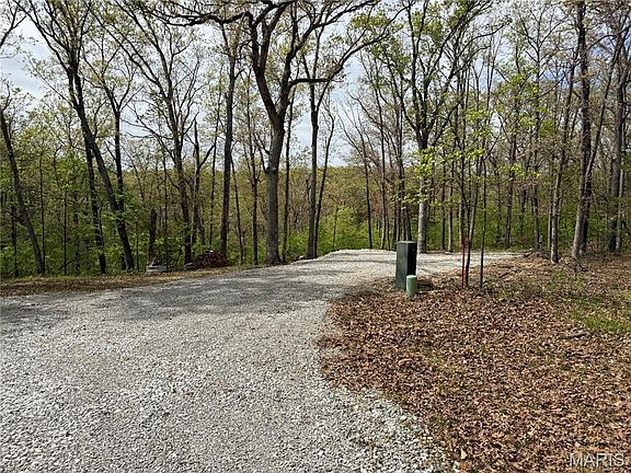 2nd image of 28 Clarence Cannon Ln
