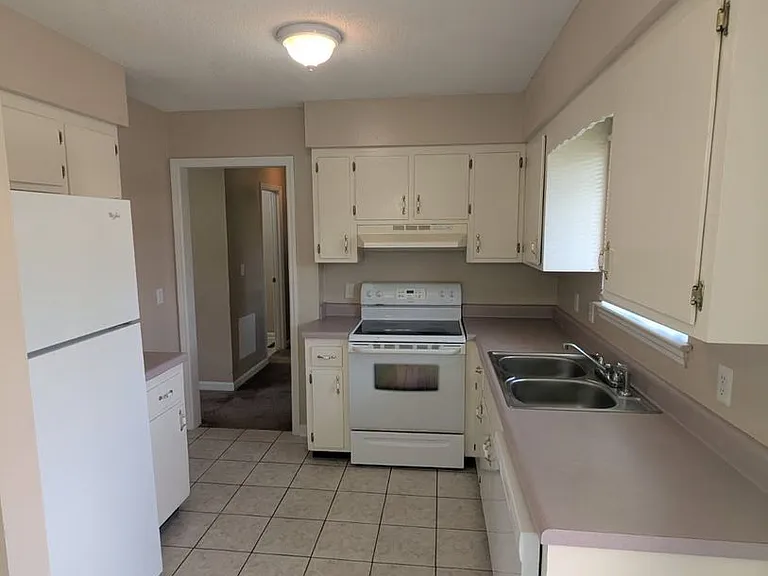 4753 Tessie Ln — Photo 7
