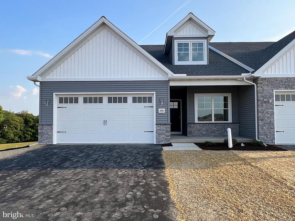 1st image of 380 Ridgefield Dr