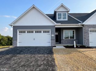 380 Ridgefield Dr, Elizabethtown, PA 17022