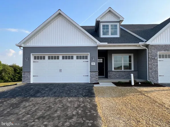 380 Ridgefield Dr, Elizabethtown, PA 17022