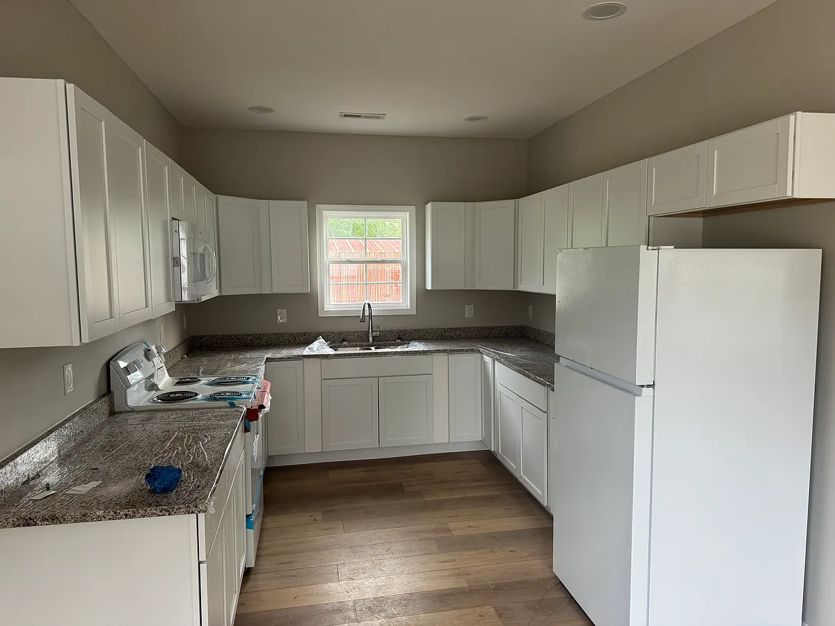 Building Photo - 619 Mayes Ln