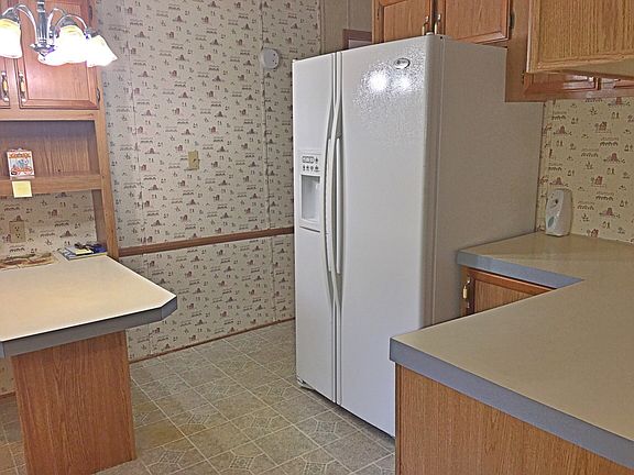 Plenty counter/cabinet space