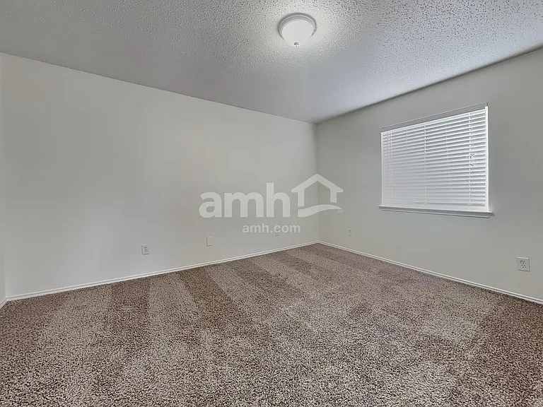 4405 Statesman Ln — Photo 20