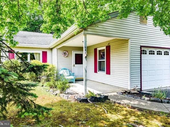 270 Valley Forge Dr, Little Egg Harbor, NJ 08087