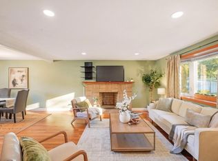 38 Paulson Dr, Burlington, MA 01803