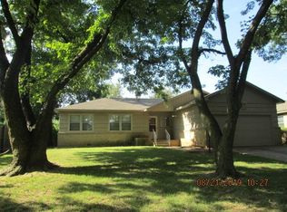 1142 E 53rd Pl, Tulsa, OK 74105