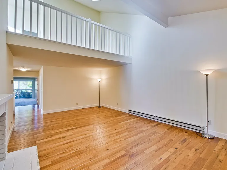 2040 W Middlefield Rd #2 — Photo 10