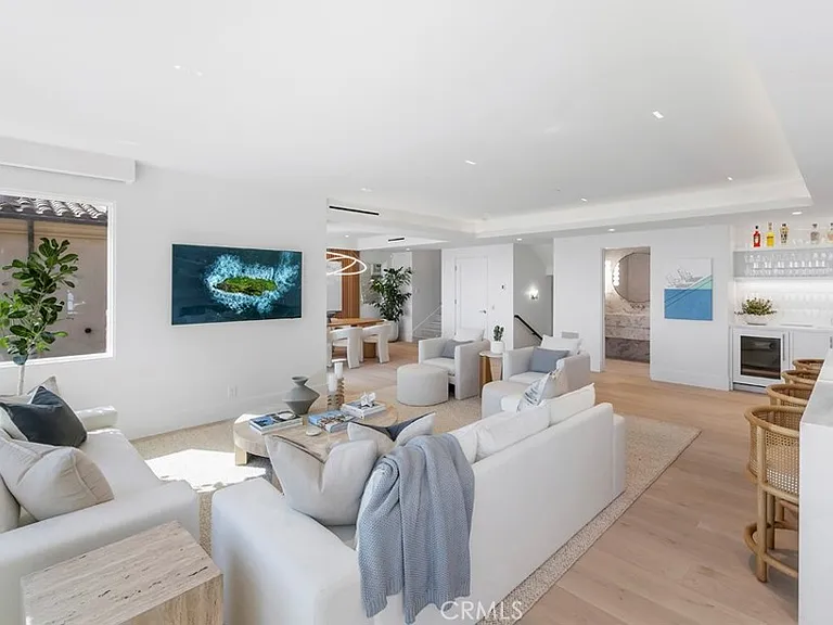 3130 Breakers Dr — Photo 24