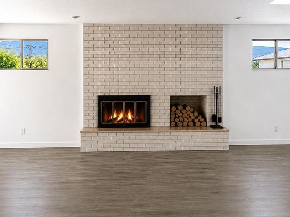 2nd image of 10305 Alcan St