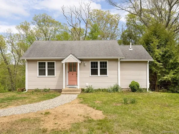 76 Ridgewood Rd E, Moodus, CT 06469
