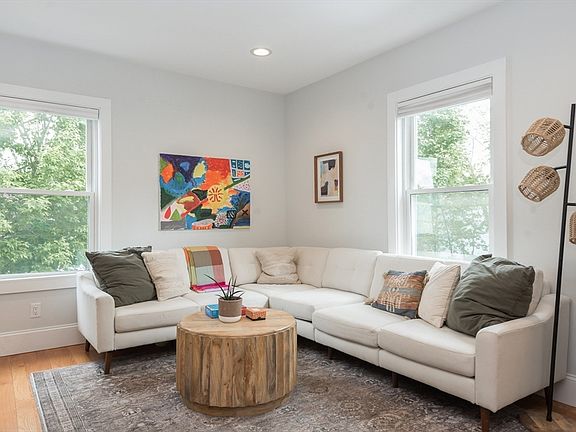 5th image of 1263 Massachusetts Ave #1