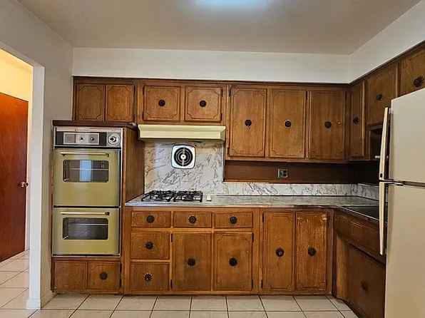 22-46 Steinway Street image 1 of 14