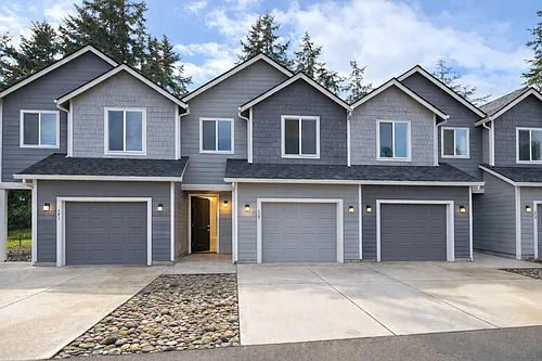193 Cloverdale Rd #C Photo 1