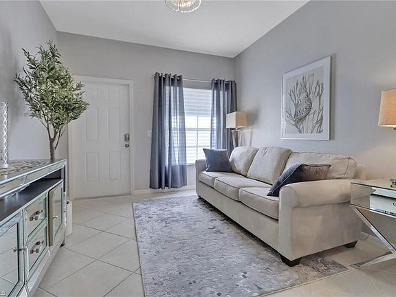4th image of 3289 Lindsey LN #4
