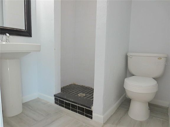 4th image of 6222 N Grady Ave