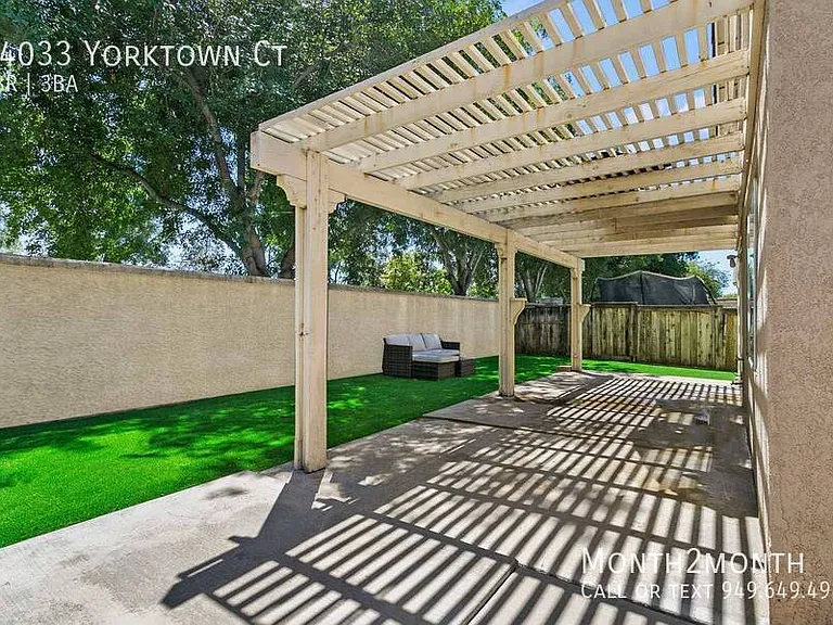 14033 Yorktown Ct — Photo 27