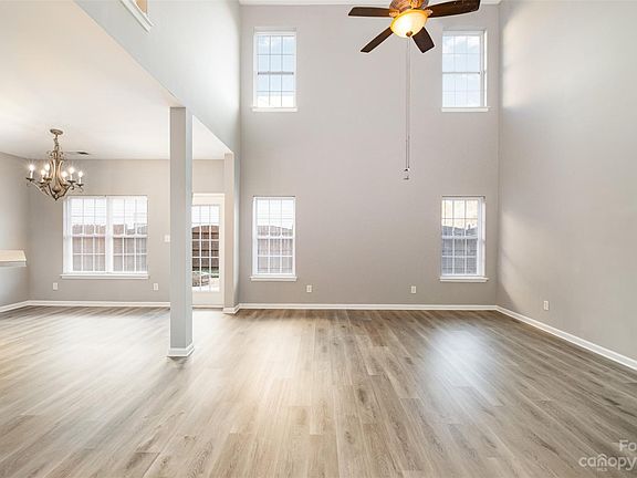 5th image of 7011 Sycamore Grove Ct