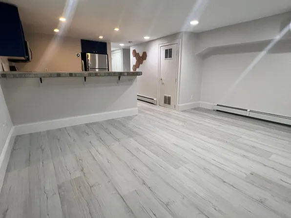 571 E Broadway APT 1, Boston, MA 02127