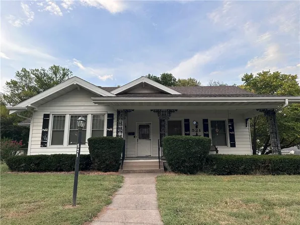 521 E Jefferson St, Clinton, MO 64735