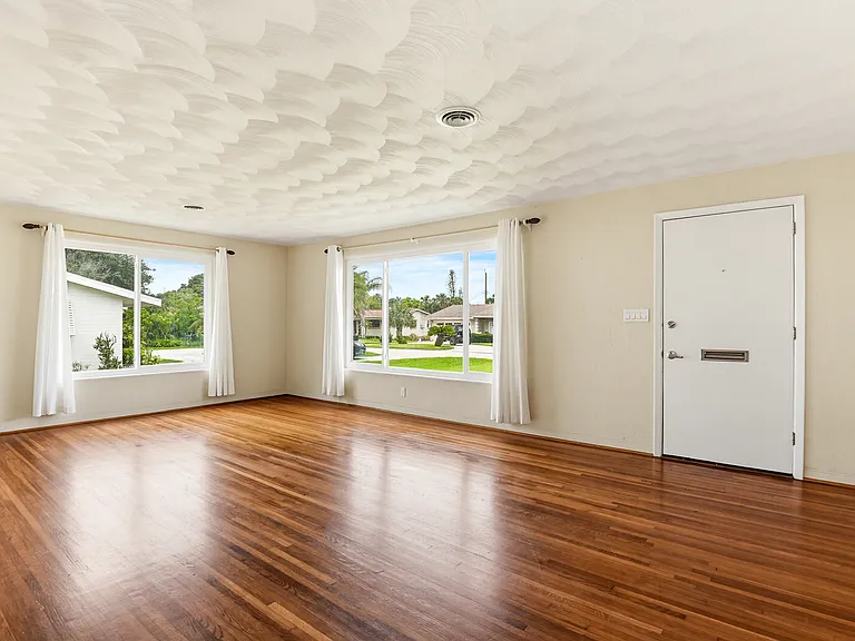 124 Atwood Ln — Photo 10