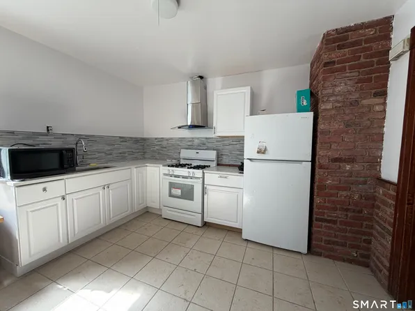 394 Bishop Ave #1, Bridgeport, CT 06610