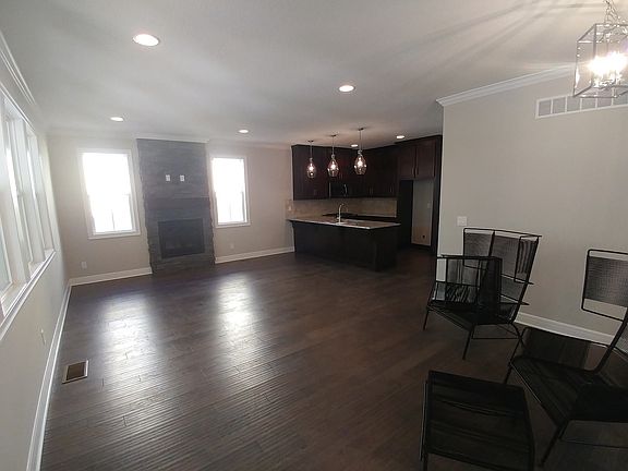 2nd image of 4507 Jefferson St