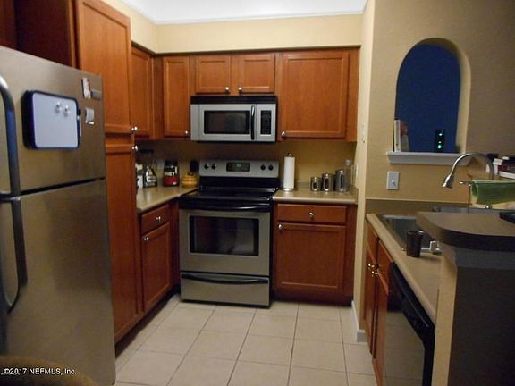 20150713171957660990000000-o