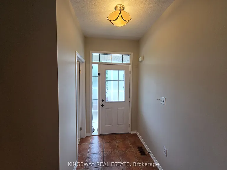 28 Tidemore Hts — Photo 3