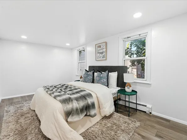 283 Griffith Street image 26 of 29