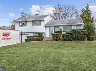 1301 Salem Rd, Burlington, NJ 08016